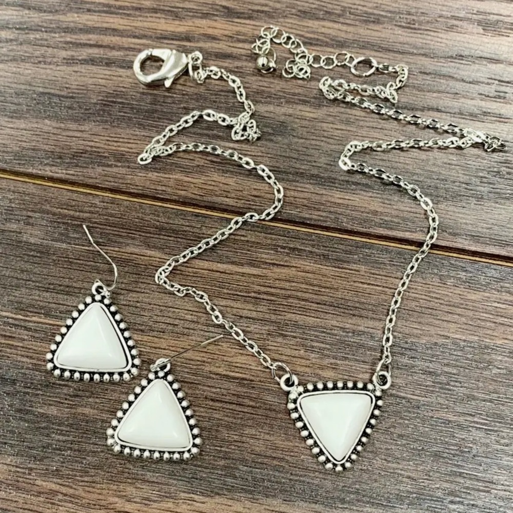 15" White Turquoise Necklace Earrings Set